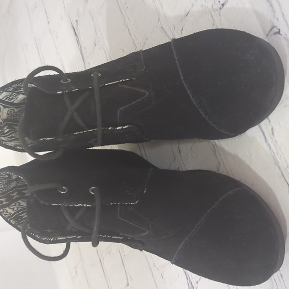 TOMS FOR WOMEN DESERT WEDGE SUEDE BOOTS Size 8 - Picture 1 of 7